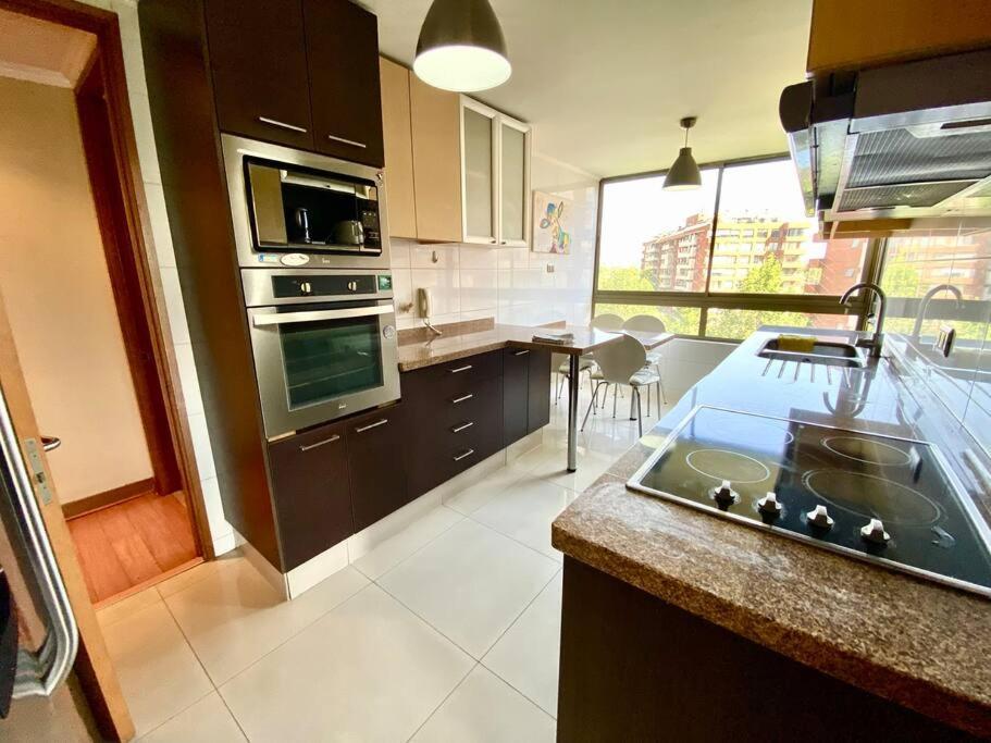 Unico En Vitacura, 170 Mt, Sector Exclusivo Apartamento *