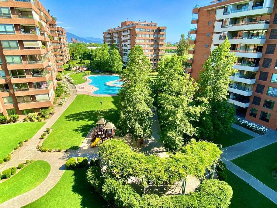 Unico En Vitacura, 170 Mt, Sector Exclusivo Apartamento Santiago
